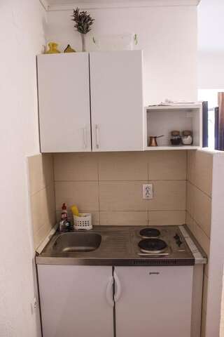 Апартаменты Apartments Vulovic Тиват Номер-студио-8